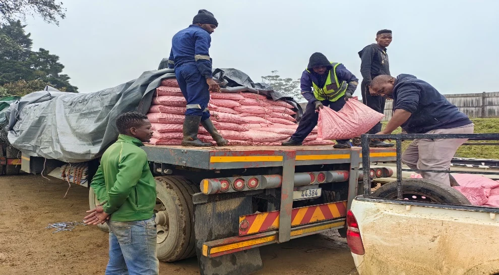Loading/delivering inputs for South Coast farmers
